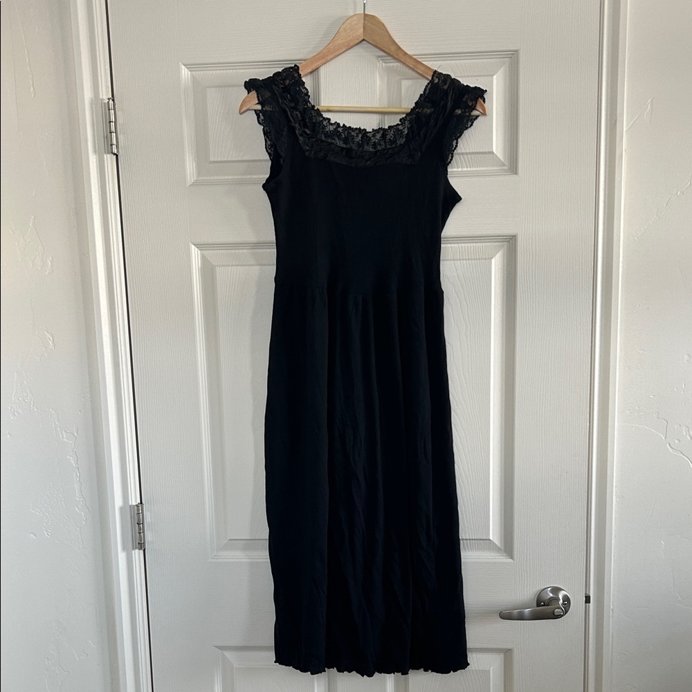 Casual Black Lace Detail Midi Dress
